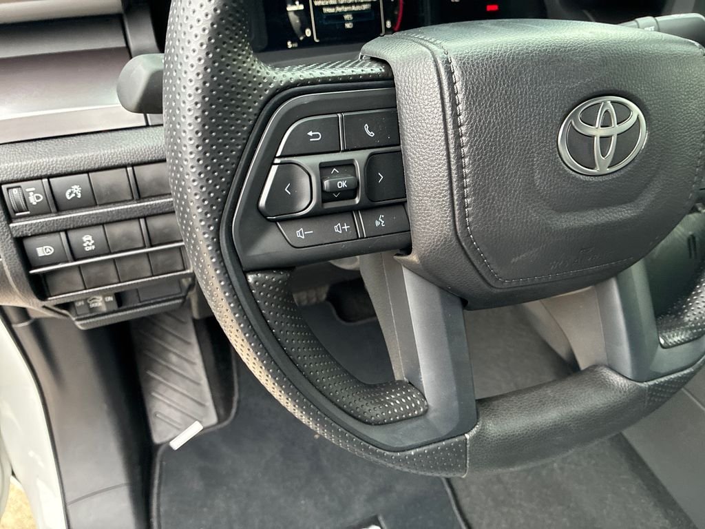 2026 Toyota Tacoma SR5 - Photo 21