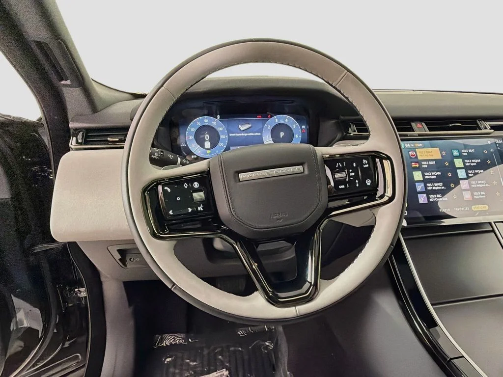 New 2026 Santorini Black Land Rover S image 11