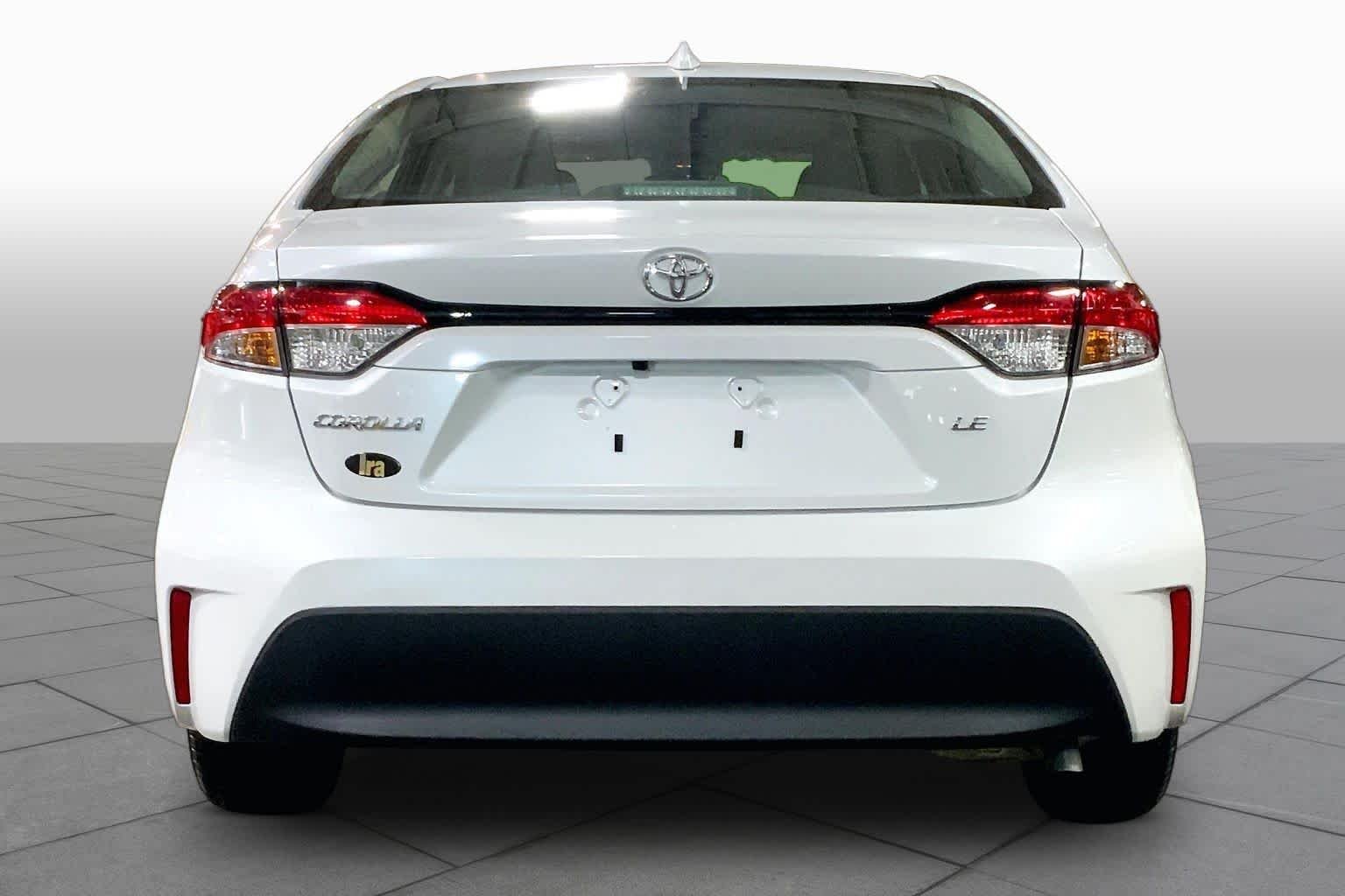 Used 2024 Wind Chill Pearl Toyota LE image 4