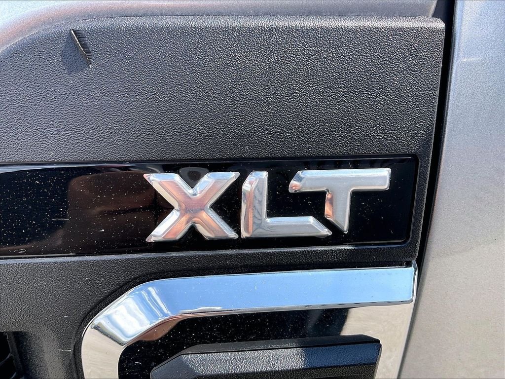 Used 2024 Iconic Silver Metallic Ford XL image 27