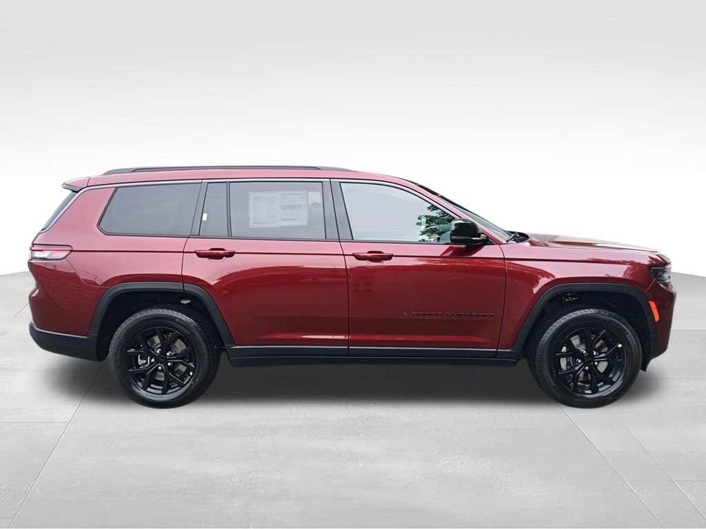 New 2026 Velvet Red Pearl-Coat Exterior Paint Jeep Altitude image 10
