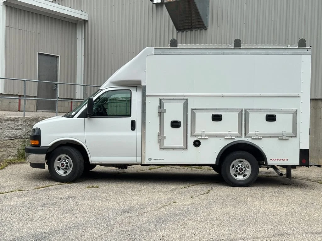 New 2026 Summit White GMC 1WT image 5