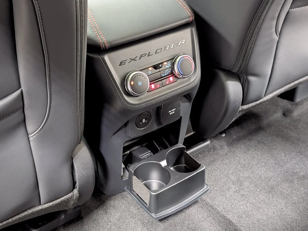 New 2027 Avalanche Gray Ford ST-Line image 15
