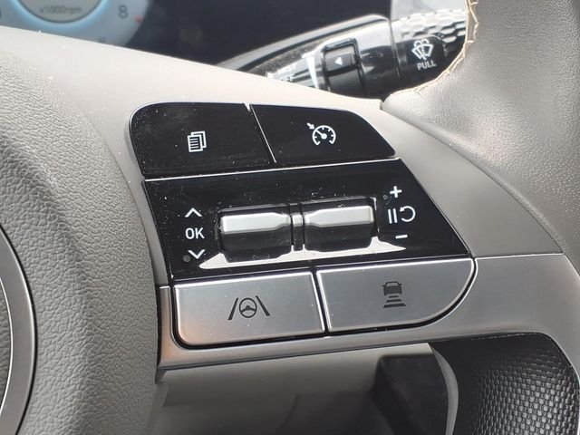 Used 2023  Hyundai SEL image 15