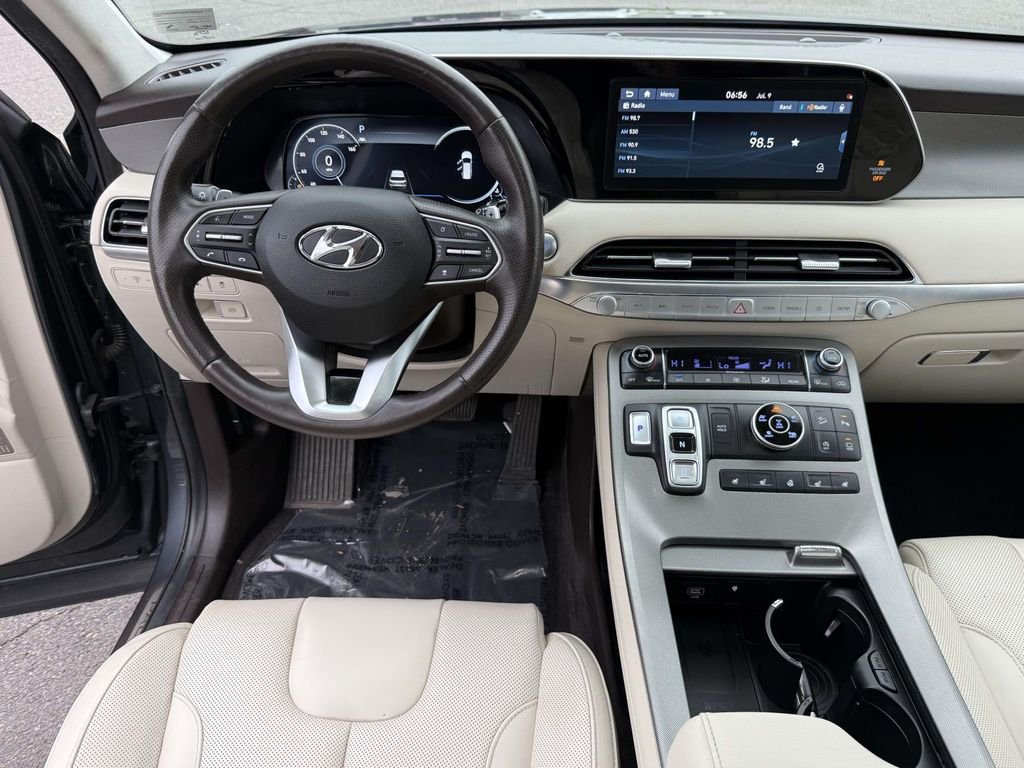 Certified Used 2020 Graphite Hyundai Limited image 17