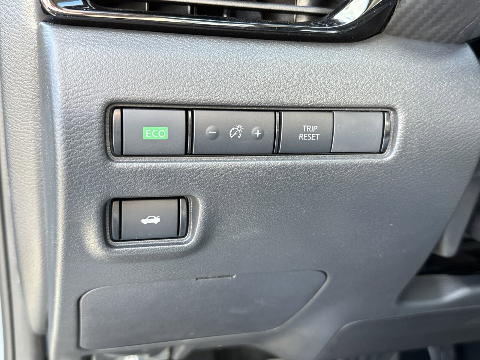 2025 Nissan Sentra SR - Photo 30