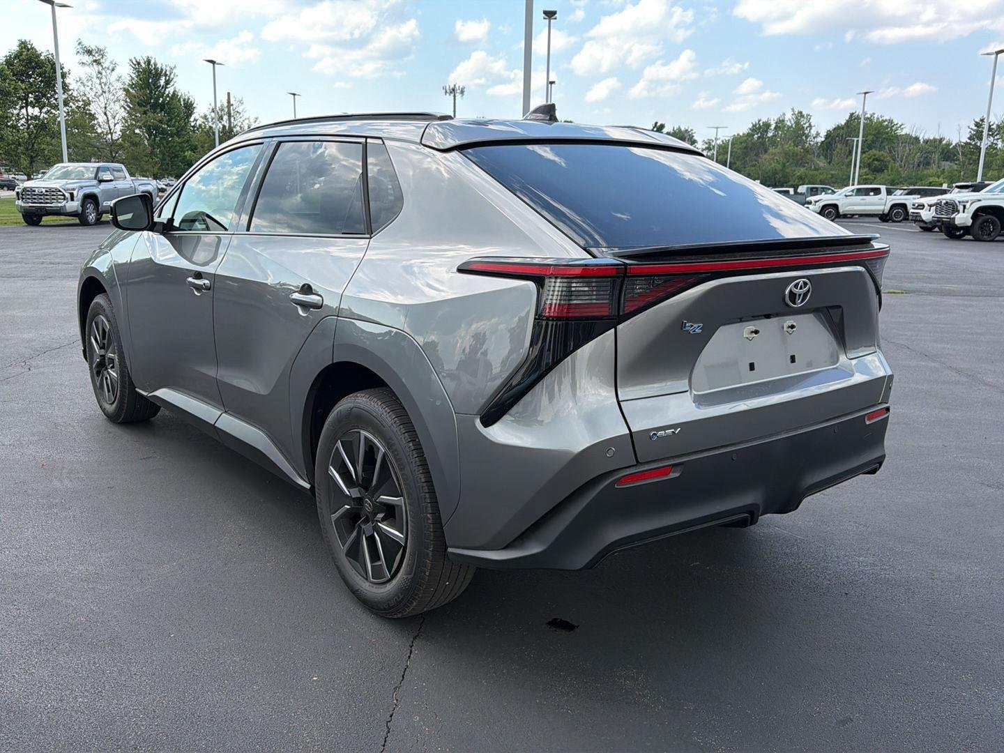 2026 Toyota bZ XLE - Photo 10
