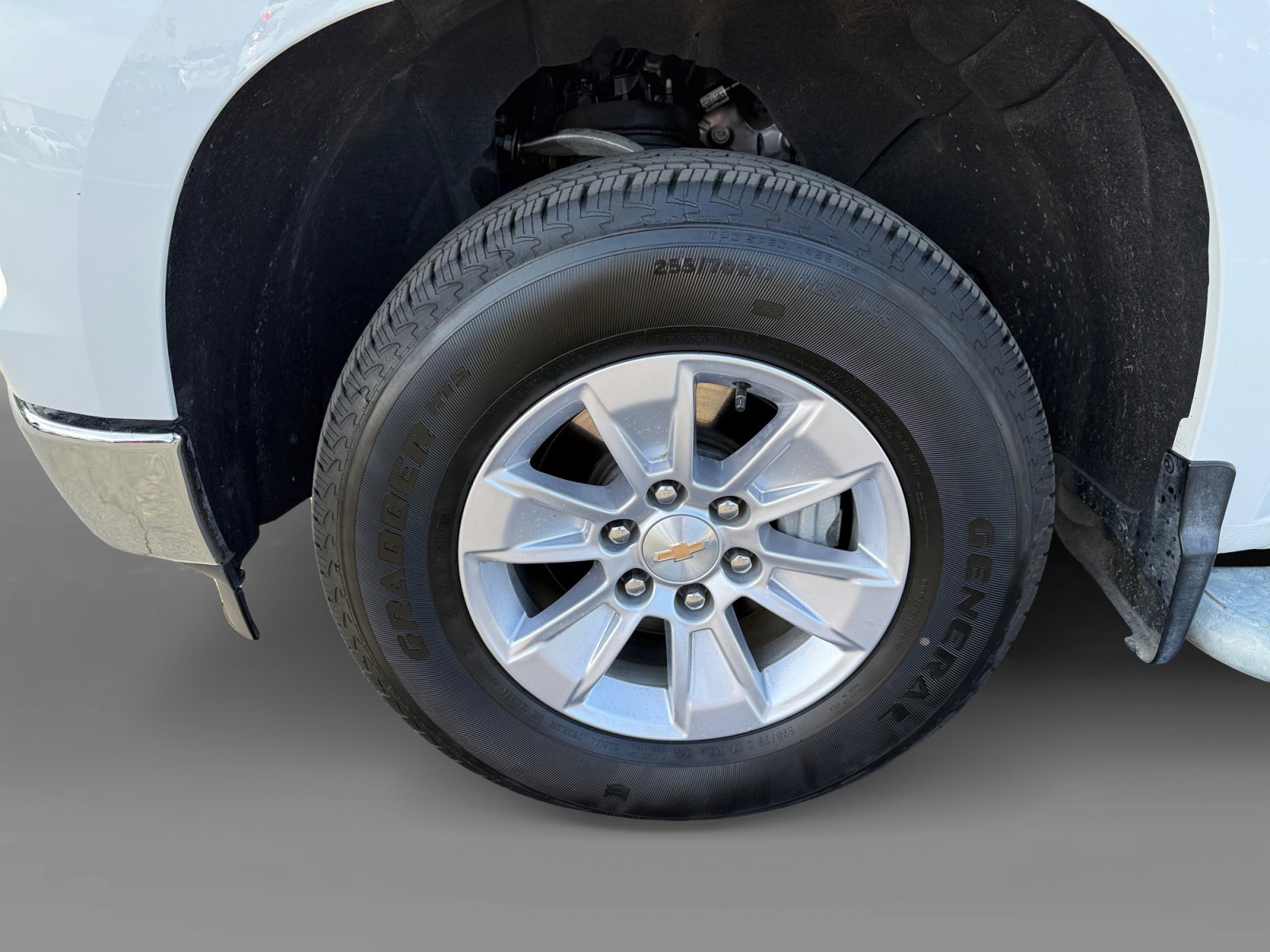 Used 2025 Summit White Chevrolet WT image 9
