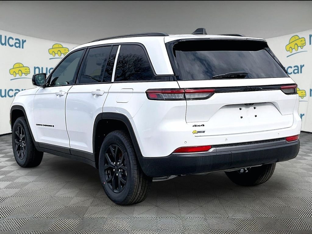 New 2026 Bright White Clear-Coat Exterior Paint Jeep Altitude image 5