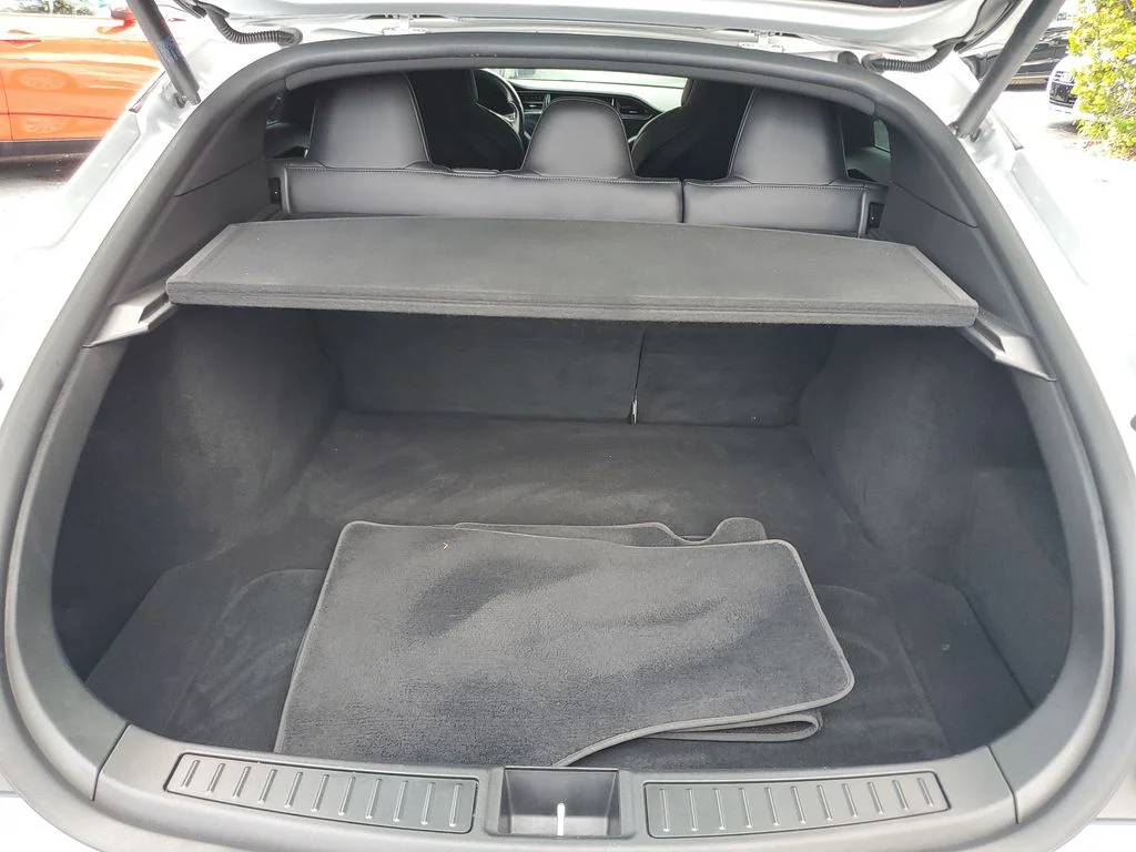 Used 2018 Gray Tesla  image 10