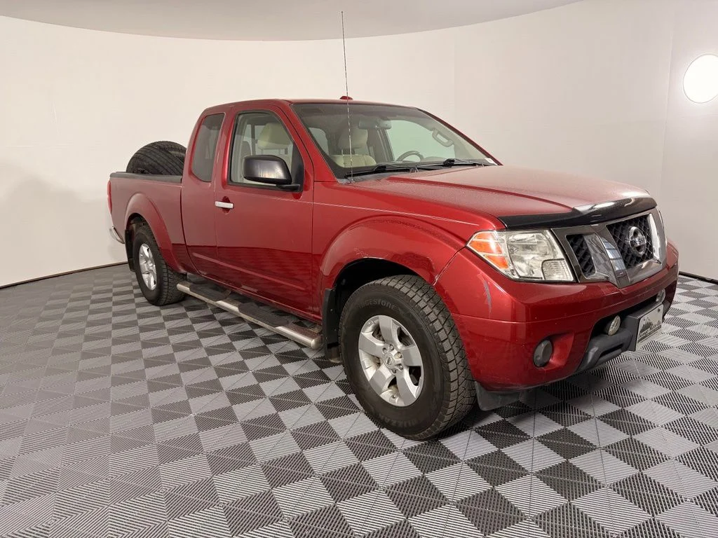 Used 2012 Red Nissan SV image 7