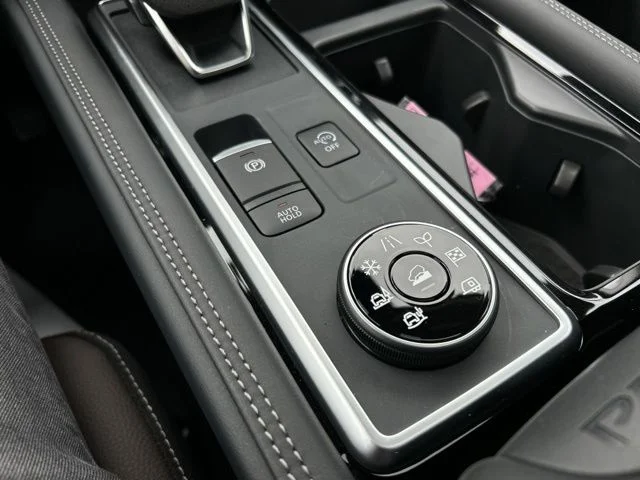 2026 Nissan Pathfinder Platinum - Photo 44