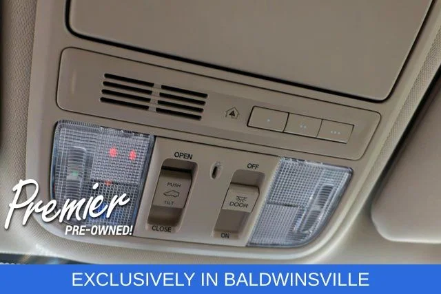 Used 2021 White Honda Touring image 31
