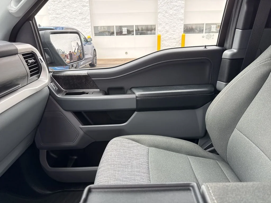 Used 2023 Carbonized Gray Metallic Ford XLT image 27