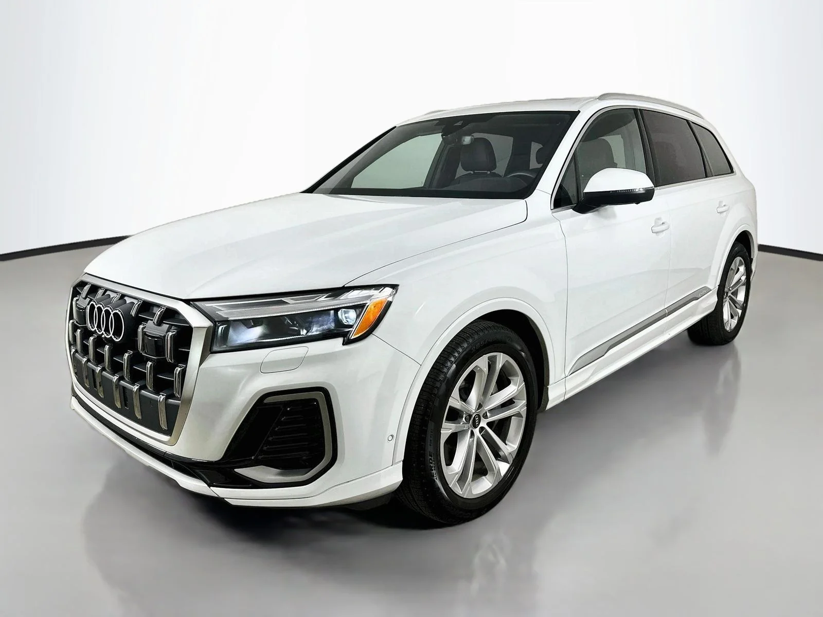 Used 2026 White Audi  image 1