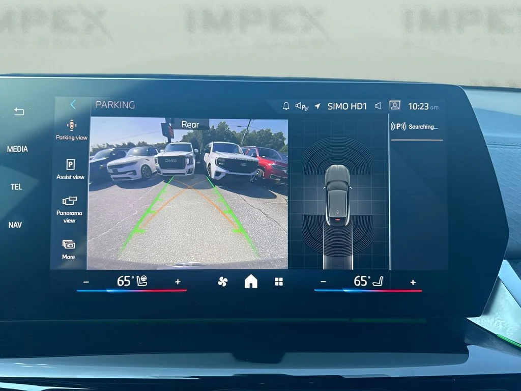 Used 2025 Gray BMW xDrive28i image 17