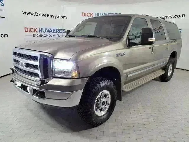 2005 Ford Excursion Limited 4X4 6.8L's photo