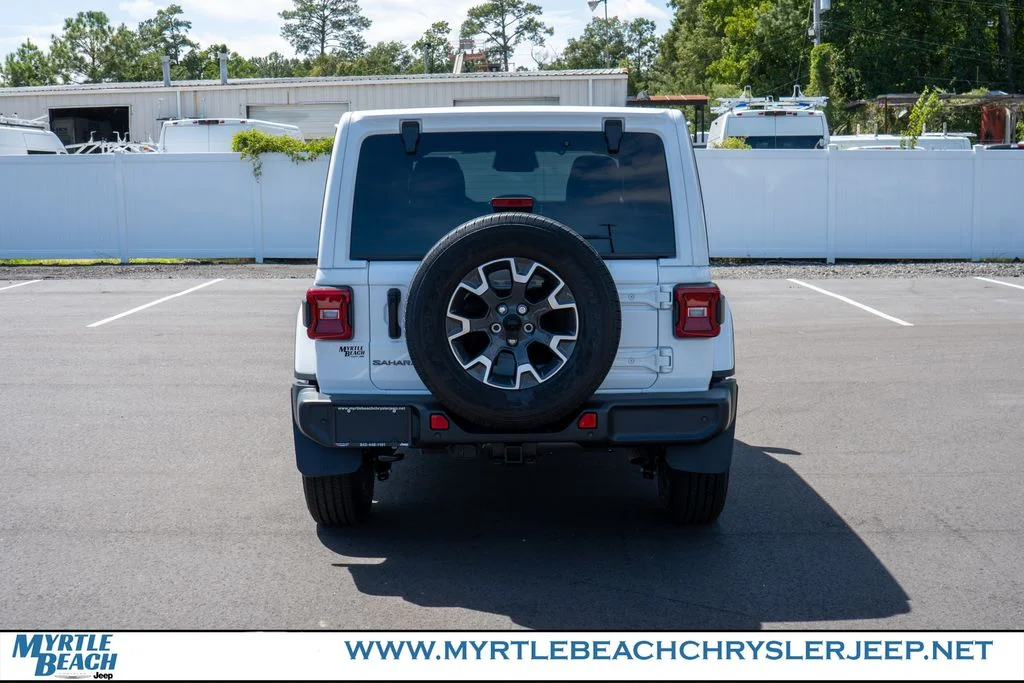 New 2026 Bright White Clear-Coat Exterior Paint Jeep Sahara image 5