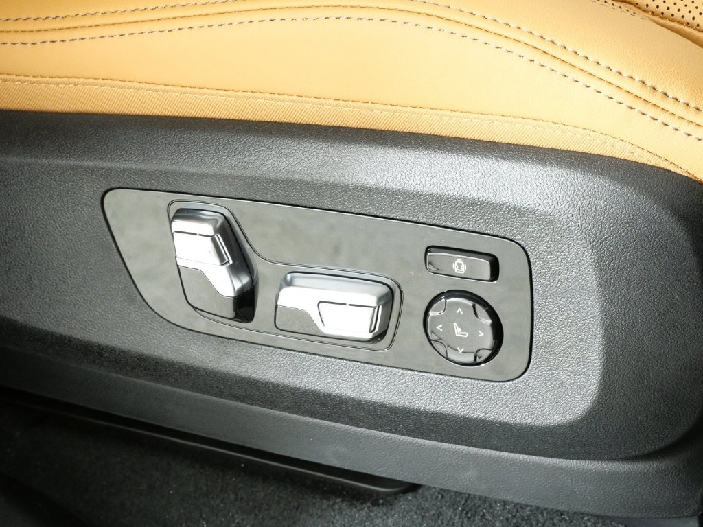 New 2026 Black Sapphire Metallic BMW xDrive50e image 22