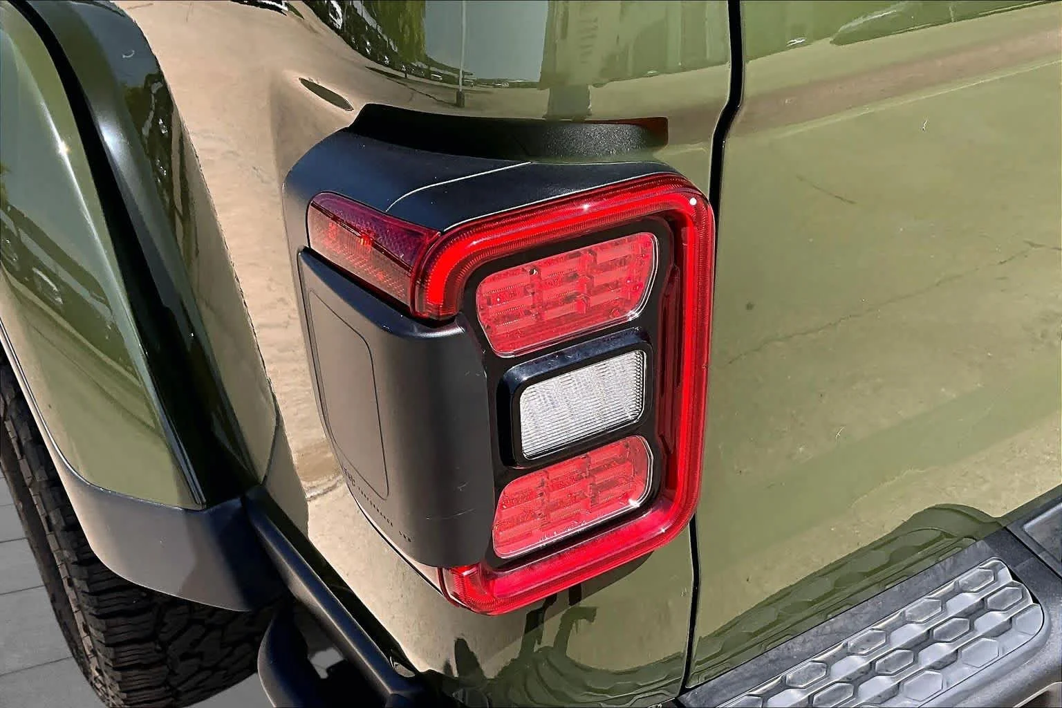 Used 2022 Sarge Green Clearcoat Jeep Rubicon image 28