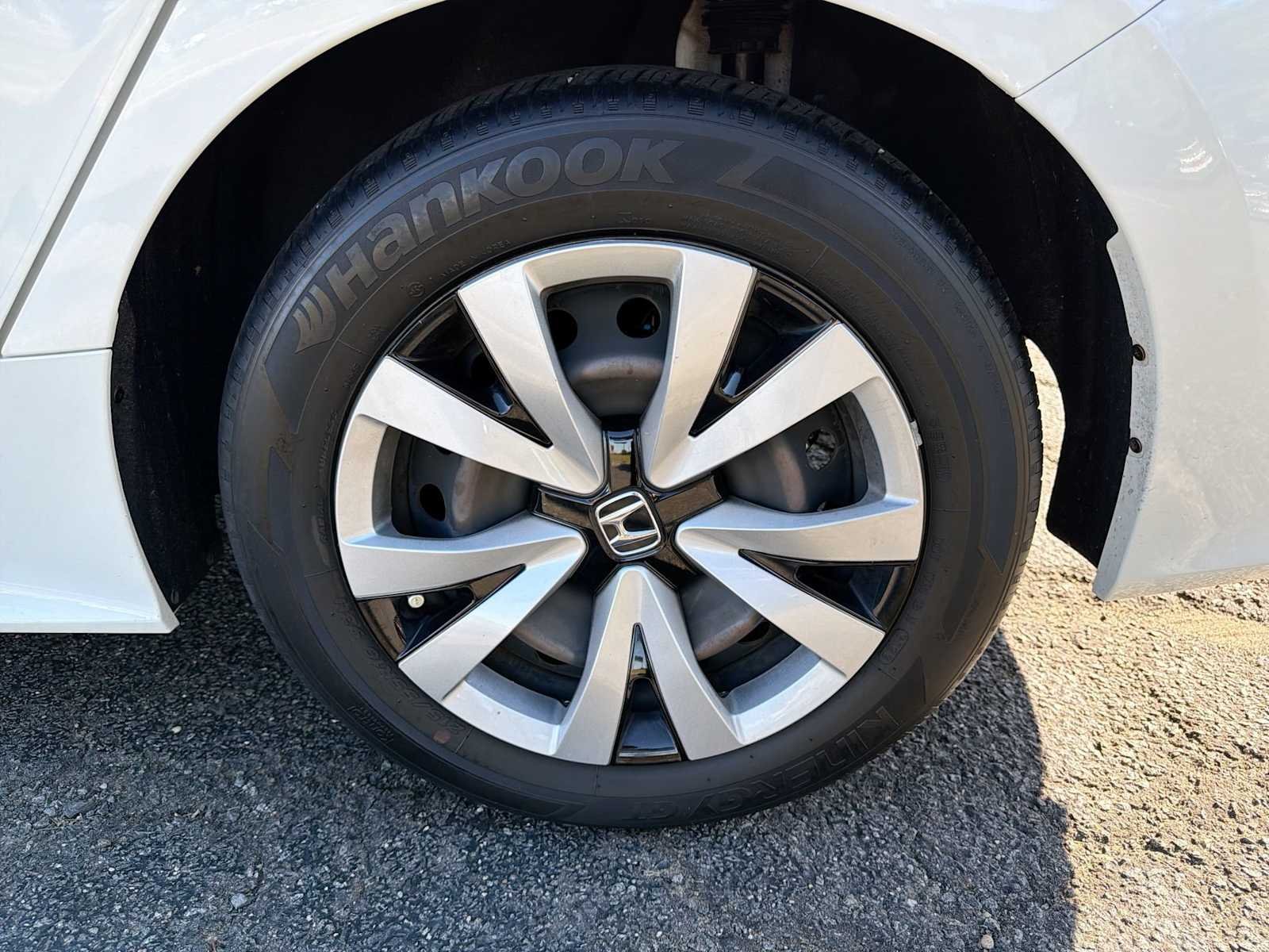 2024 Honda Civic LX - Photo 19