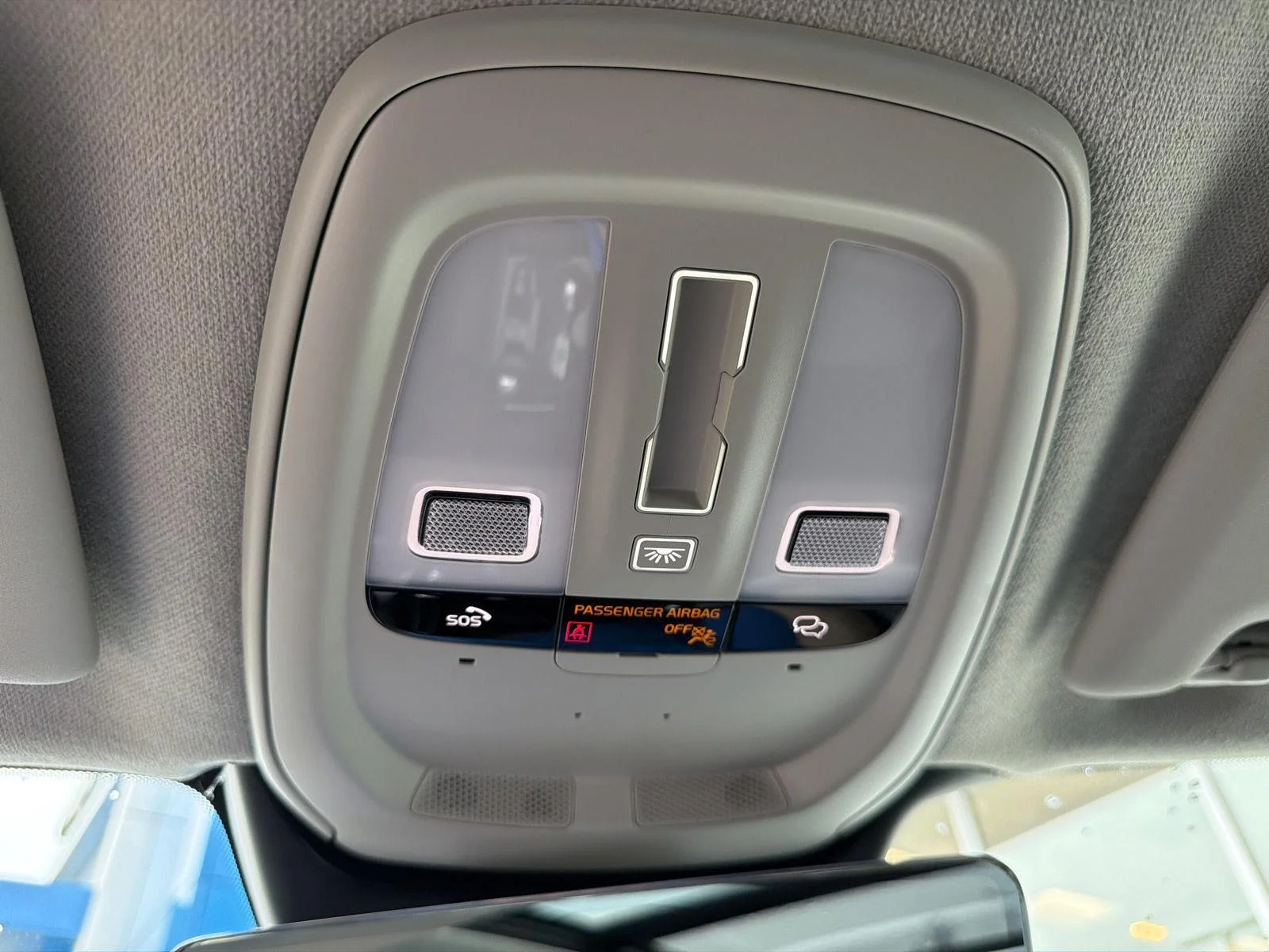 Used 2024 Vapor Grey Metallic Volvo Ultimate Bright Theme image 25