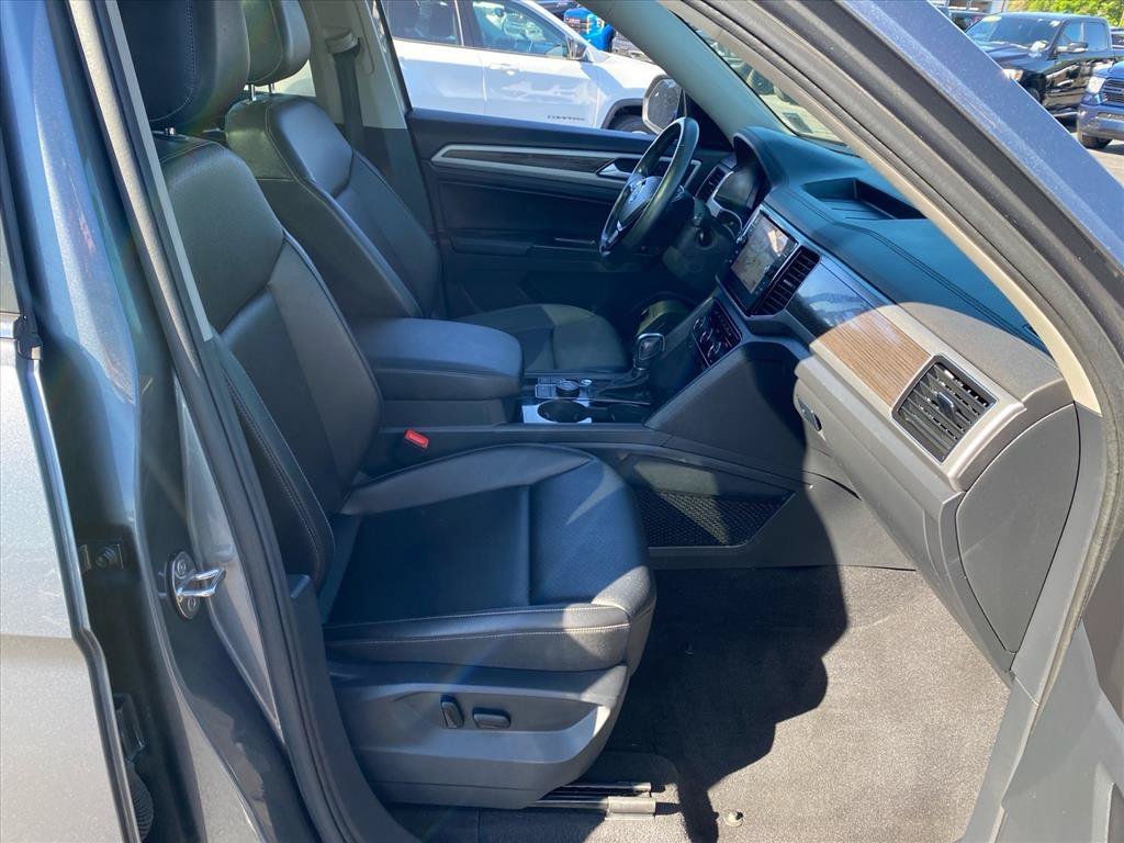 Used 2019 Platinum Gray Metallic Volkswagen 3.6L V6 SEL image 27