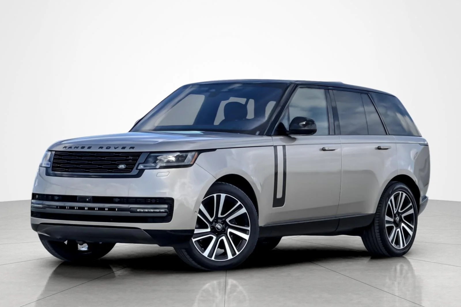2023 Land Rover Range Rover 3.0 SE SWB's photo