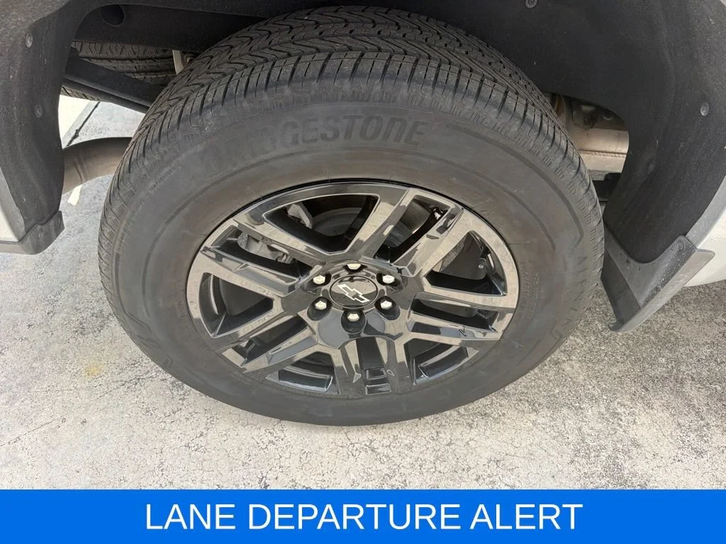 Certified Used 2024 Slate Gray Metallic Chevrolet Custom image 6
