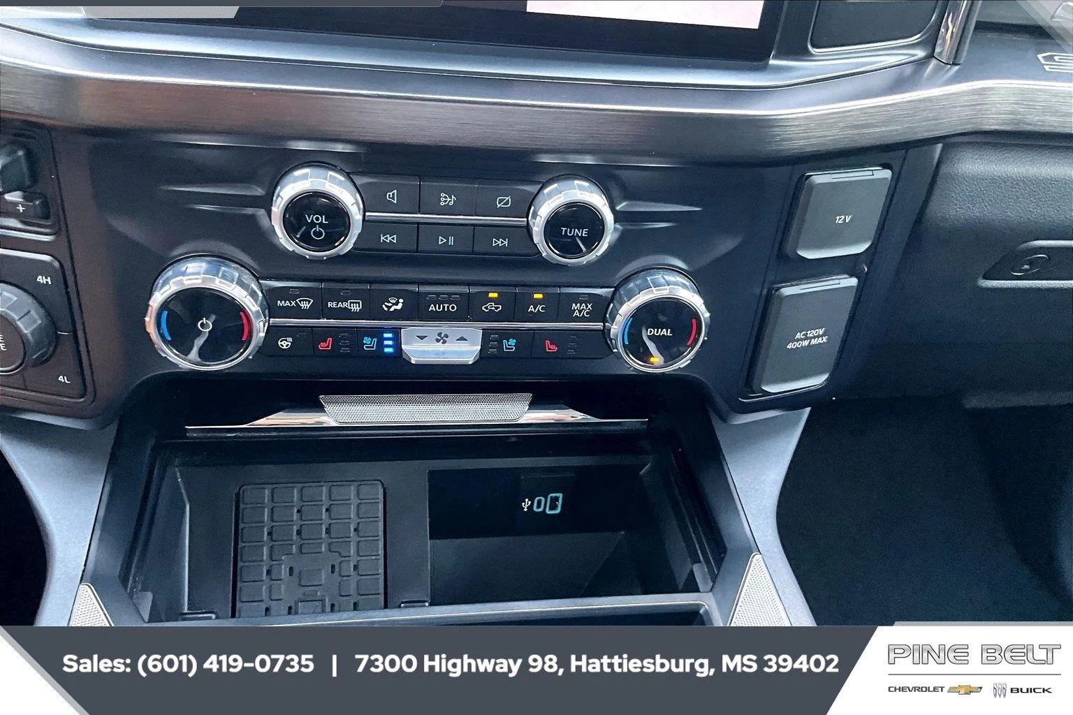 Used 2024 White Ford LARIAT image 24