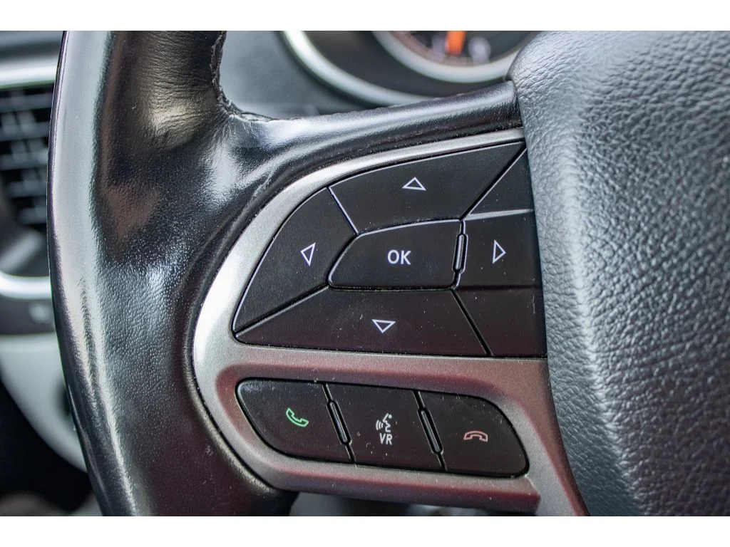 Used 2021 Sting-Gray Clearcoat Jeep Latitude Lux image 38