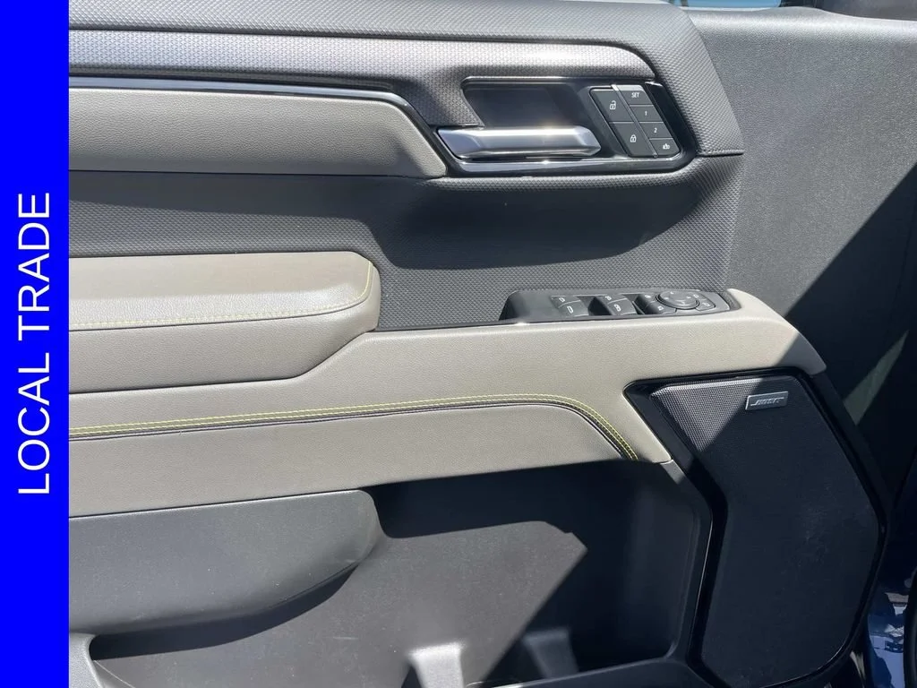 Used 2022 Northsky Blue Metallic Chevrolet ZR2 image 21