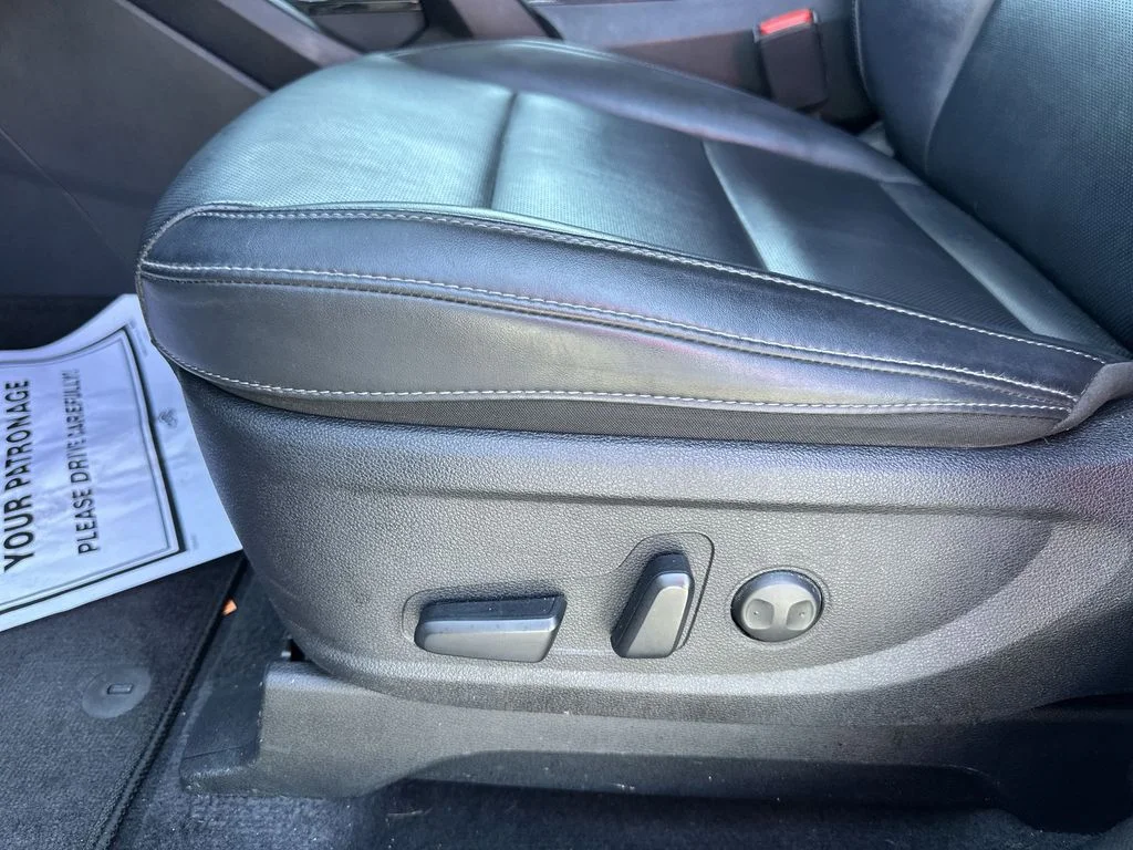 Used 2024 Black Kia S image 18