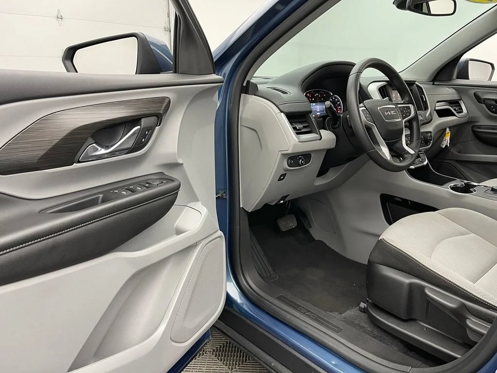 Used 2024 Downpour Metallic GMC SLE image 13