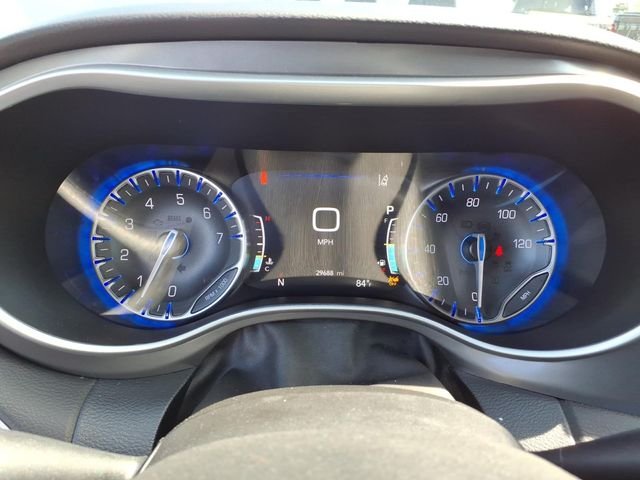 Certified Used 2025 Diamond Black Chrysler Select image 17