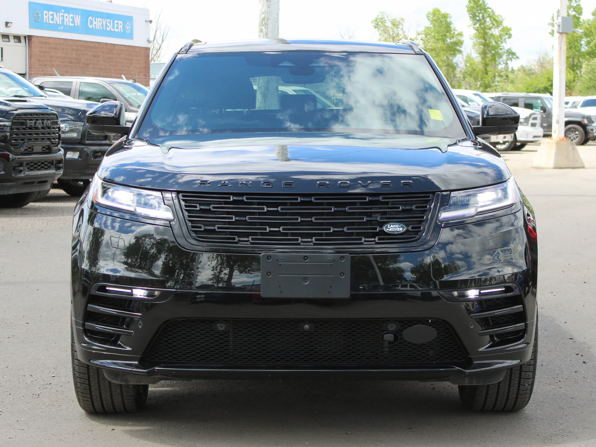 Certified Used 2024 Black Land Rover Dynamic HSE * Mild-Hybrid | 395 HP | Apple CarPlay | Massage Seats | Meridian image 10