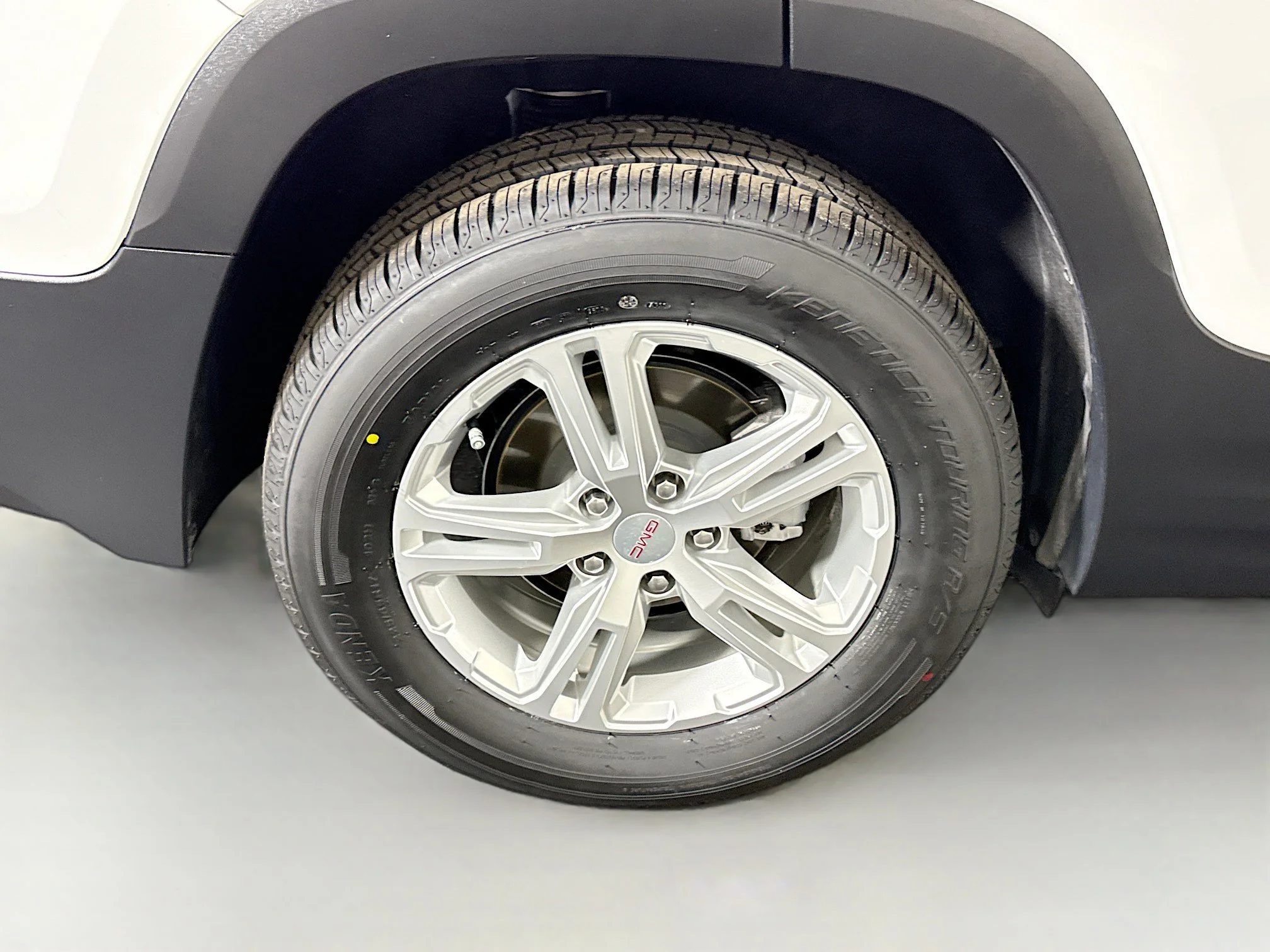 Used 2022 Summit White GMC SLE image 29
