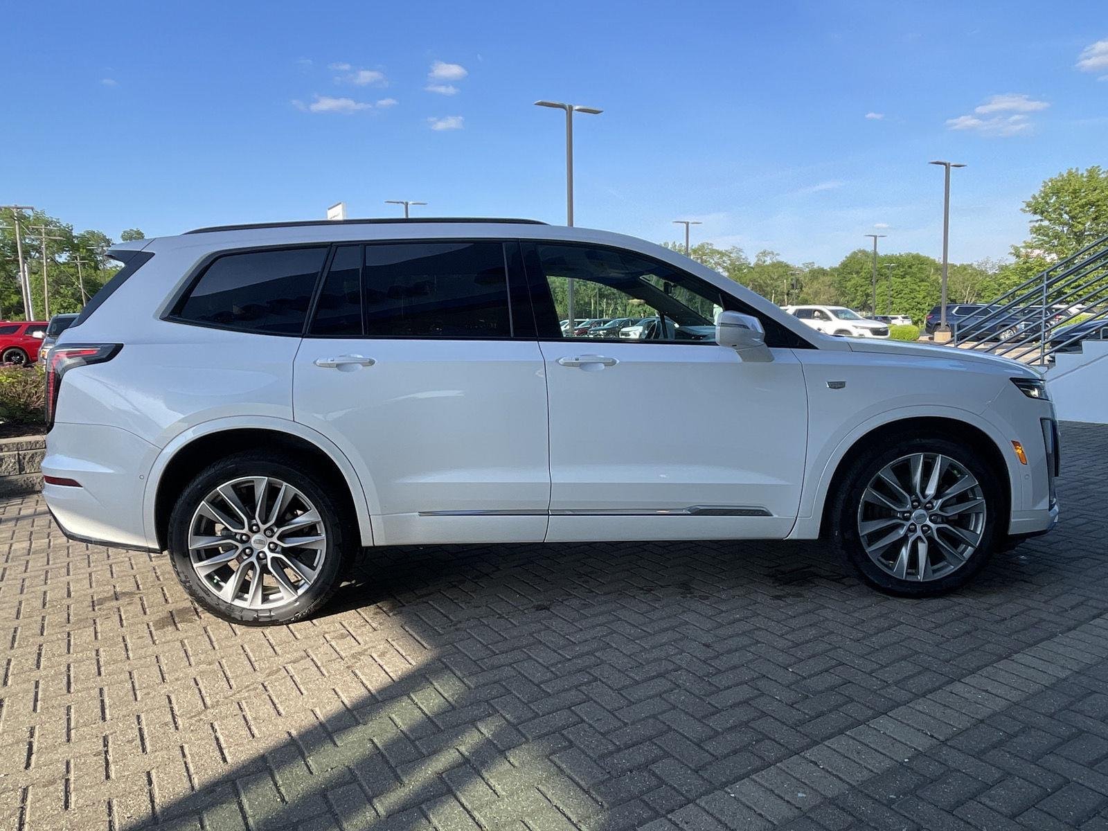 Used 2020 CRYSTAL WHITE TRICOAT Cadillac AWD Sport image 6