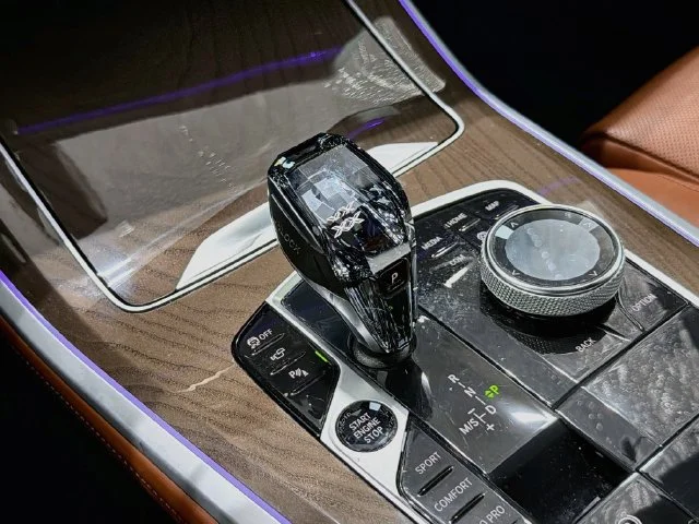 Used 2022 White BMW xDrive40i image 17