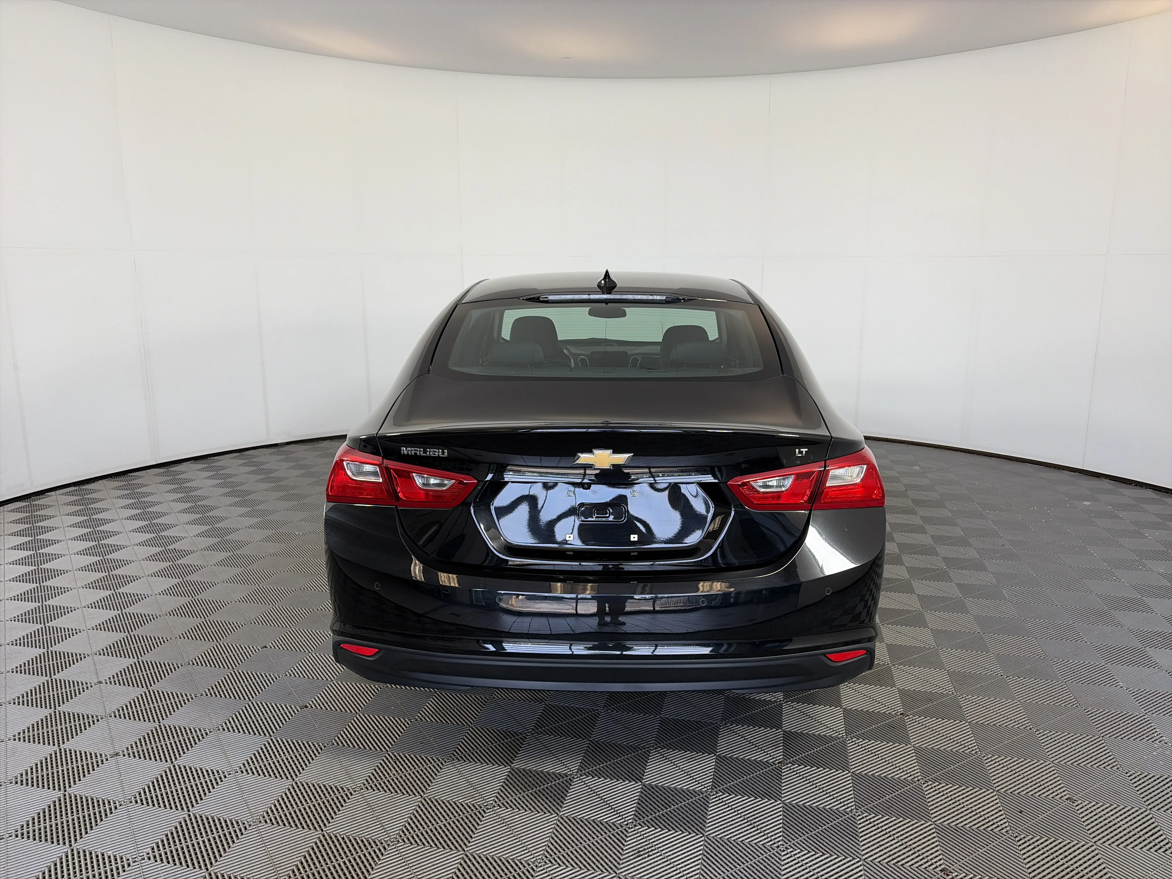 Used 2024 Mosaic Black Metallic Chevrolet 1LT image 5