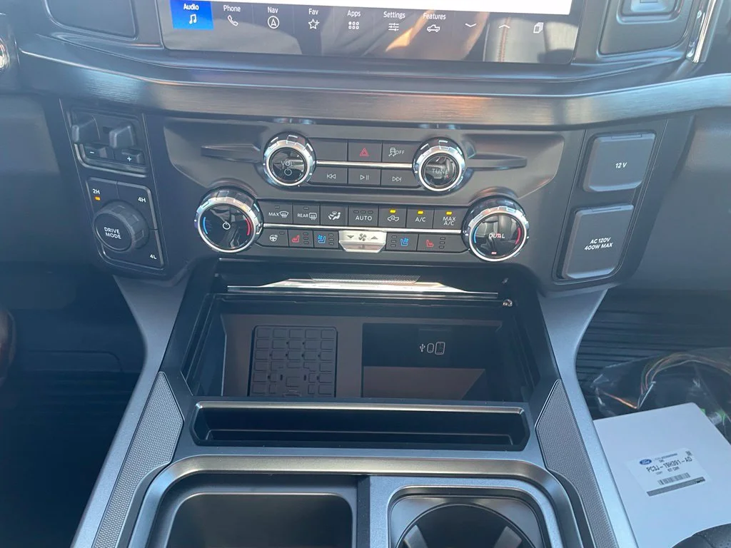 New 2027 Agate Black Metallic Ford F-450® LARIAT® image 22