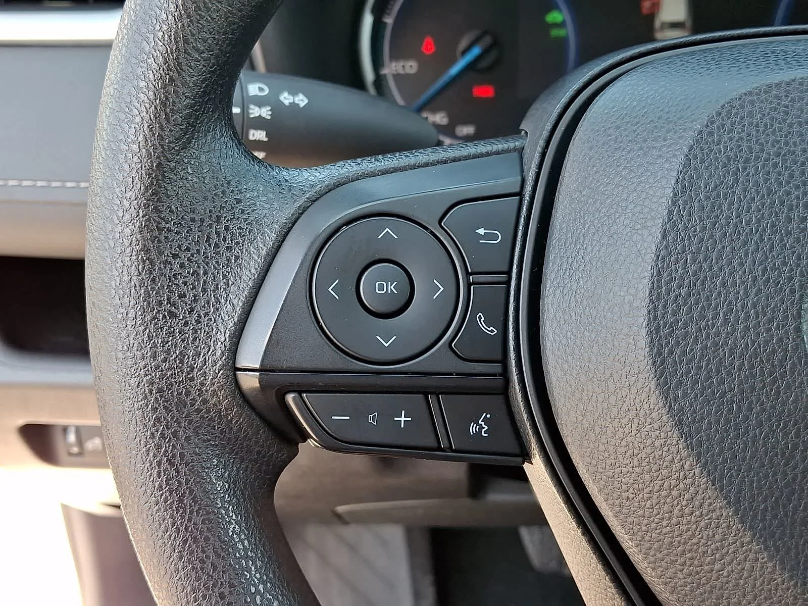 Certified Used 2025 Ice Cap Toyota Hybrid LE image 25