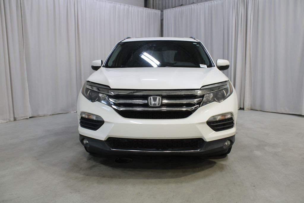 Used 2016 White Honda Elite image 39