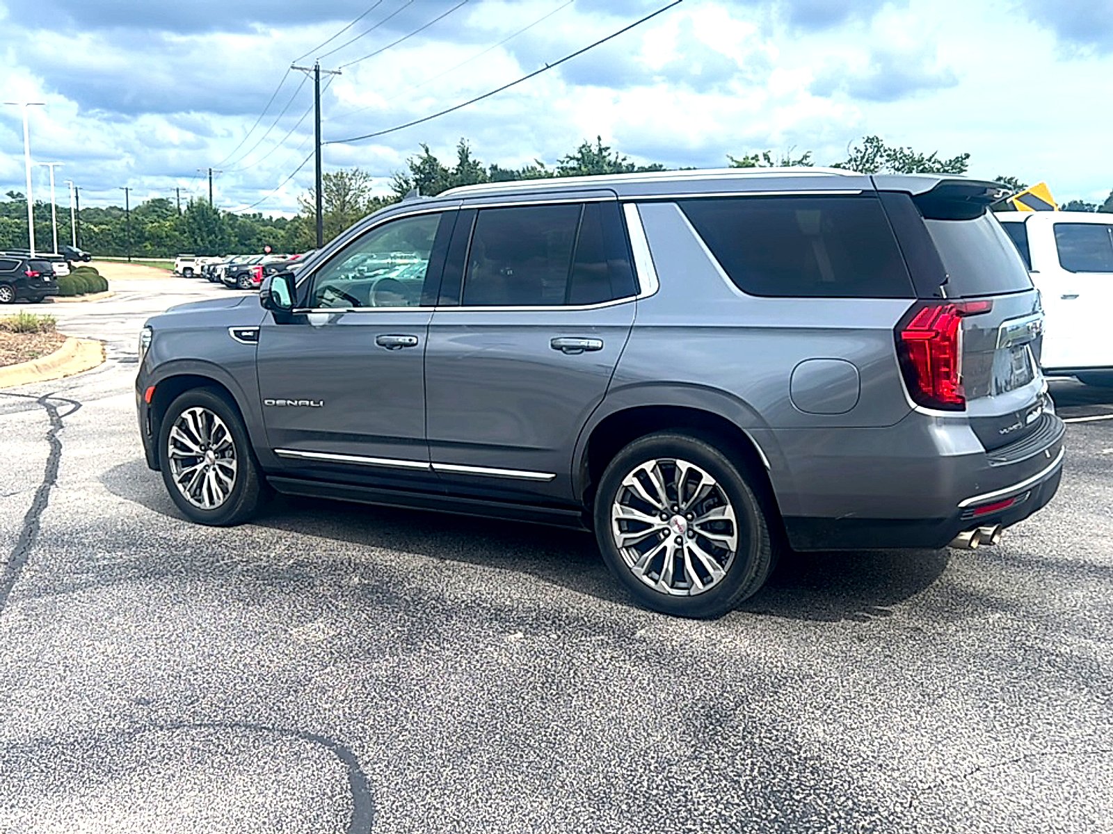 Used 2021 SATIN STEEL METALLIC GMC Denali image 6