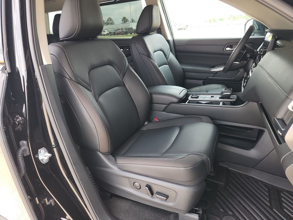 Certified Used 2025 Black Nissan SL 4WD image 16