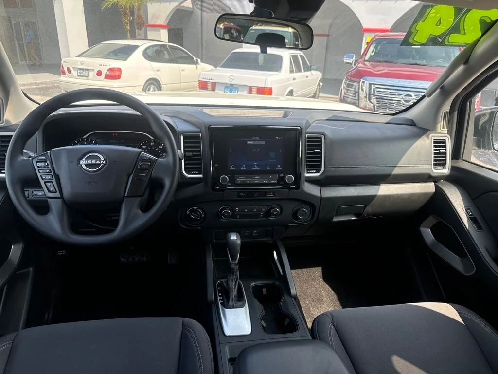 2024 Nissan Frontier SV - Photo 12