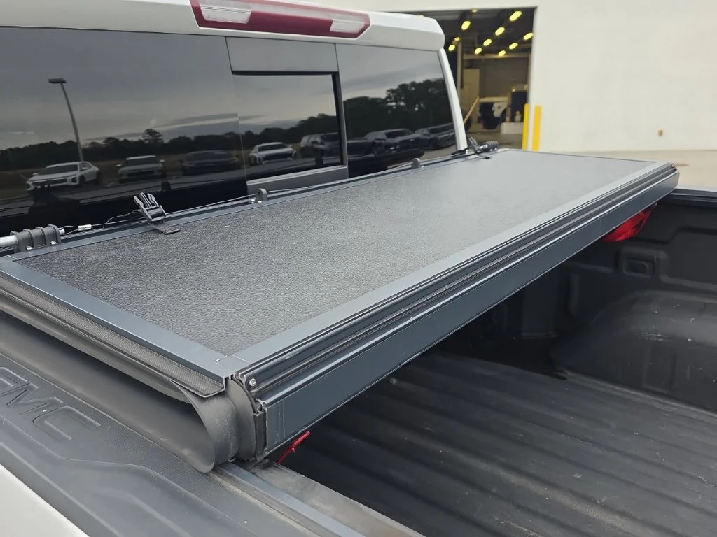 Used 2021 White GMC Denali image 34