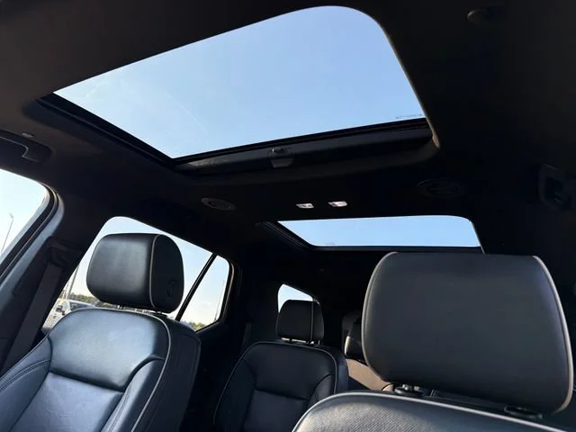 Used 2022 MOSAIC BLACK METALLIC Chevrolet Premier image 28