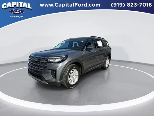 Used 2025 Gray Ford Active image 4