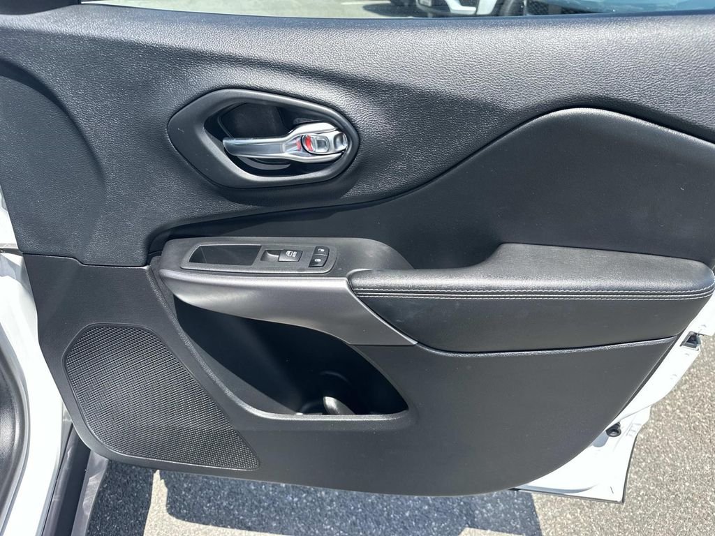 Used 2019 White Jeep Limited image 12